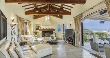 6 bedroom villa in France