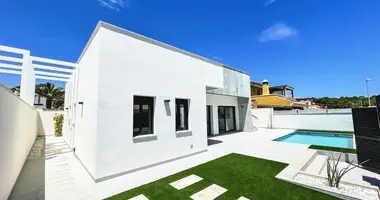 Villa 2 bedrooms in Pilar de la Horadada, Spain