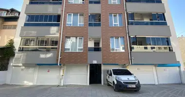 Mieszkanie 4 pokoi w Tepebasi, Turcja