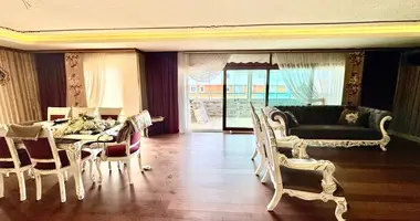 5 bedroom apartment in Mahmutlar, Turkey