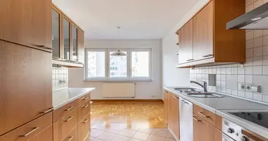 Appartement 3 chambres dans Varsovie, Pologne