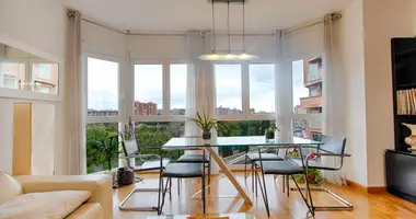 4 bedroom apartment in Valencia, Spain