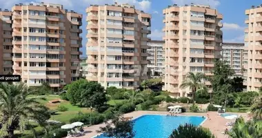 3 bedroom apartment in Aksu, Turkey