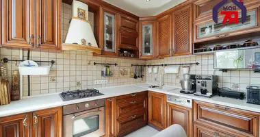 Apartamento 3 habitaciones en Minsk, Belarús