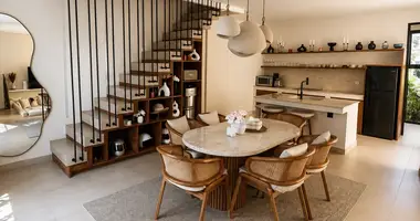 Villa 3 bedrooms in Tibubeneng, Indonesia