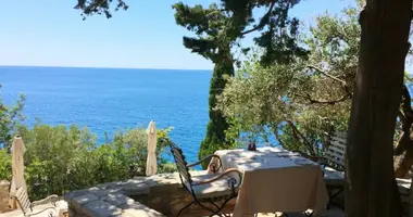 Mieszkanie 2 pokoi w Sveti Stefan, Czarnogóra