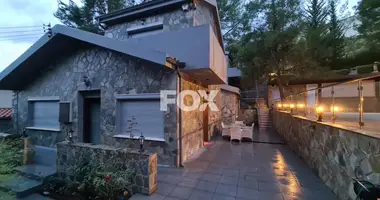 Mieszkanie 6 pokojów w Moniatis, Cypr