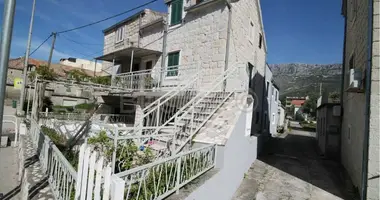 6 room house in Kastel Sucurac, Croatia