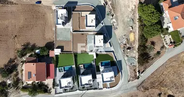 3 bedroom apartment in Moni, Cyprus