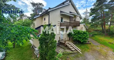 Дом в Helsinki sub region, Финляндия
