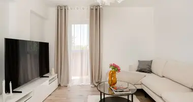 Wohnung 3 zimmer in Warschau, Polen