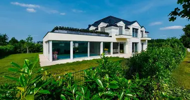 Villa 9 rooms in Oberwaltersdorf, Austria