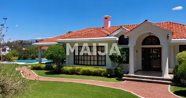 Дом 4 комнаты в Cumbaya, Эквадор