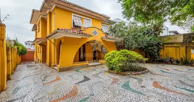 3 bedroom house in Regiao Imediata de Sao Paulo, Brazil