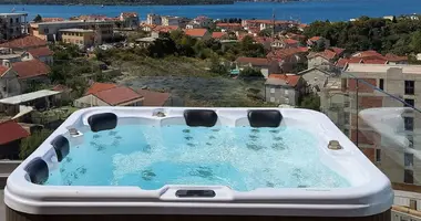 2-Schlafzimmer-Penthouse in Tivat, Montenegro
