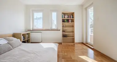 Квартира 5 комнат в Варшава, Польша