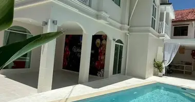 Villa 5 bedrooms in Huai Yai, Thailand