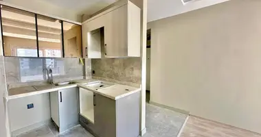 2 bedroom apartment in Mezitli, Turkey
