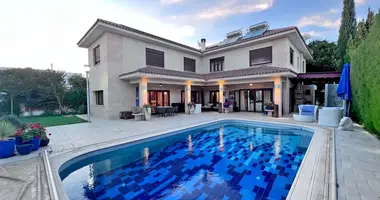 Apartamento 5 habitaciones en Nicosia, Chipre