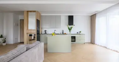 Propriété commerciale 80 m² dans Varsovie, Pologne