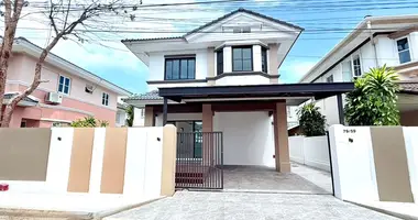 3 bedroom apartment in Chalong, Thailand