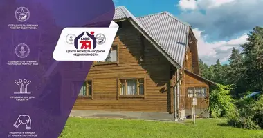 Dom wolnostojący w Miadzielski sielski Saviet, Białoruś