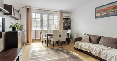 Mieszkanie 2 pokoi w Warszawa, Polska