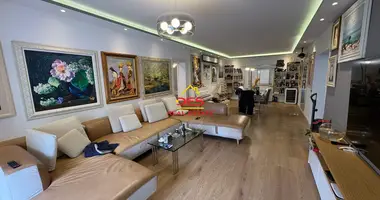 Multilevel apartments 5 bedrooms in Bashkia Vlore, Albania