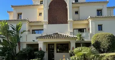 5 bedroom apartment in Benahavis, Spain