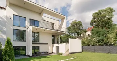 4 bedroom house in Warsaw, Poland