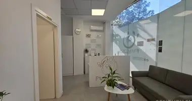 Propriété commerciale 56 m² dans Tirana, Albanie