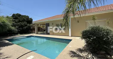 Bungalow 4 Schlafzimmer in Pyrgos Lemesou, Zypern