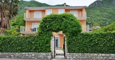 Villa 6 bedrooms in Kotor, Montenegro