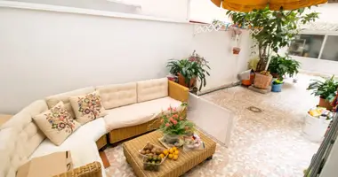 4 bedroom apartment in Valencia, Spain