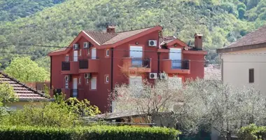 Casa 6 habitaciones en Zelenika, Montenegro