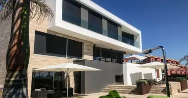 7 bedroom house in Pilar de la Horadada, Spain