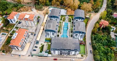 Квартира 2 комнаты в Оба, Турция