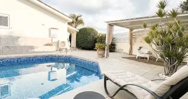 Bungalow Bungalow de 3 dormitorios en Peyia, Chipre
