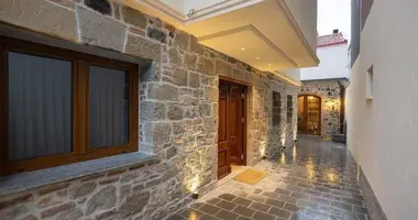 Boutique Hotel for Sale in Korçë. w Roshnik, Albania