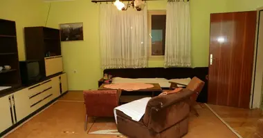 Casa 4 habitaciones en 12, Montenegro