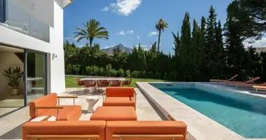 Dom 4 pokoi w San Pedro Alcantara, Hiszpania