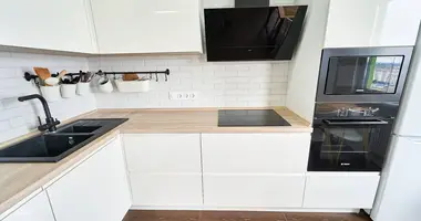 2 room apartment in Kopishche, Belarus
