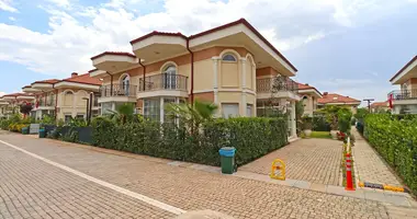 Maison 6 chambres dans Dosemealti, Turquie