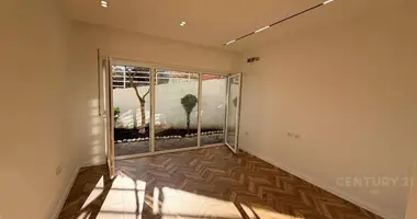 Квартира 1 комната в Тирана, Албания