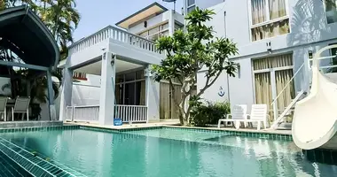 4 bedroom house in Ban Na Chom Thian, Thailand