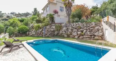 6 bedroom house in Spain