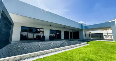 Haus 3 Schlafzimmer in Huai Yai, Thailand