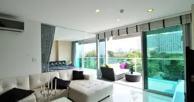 Condo 2 bedrooms in Na Kluea, Thailand