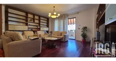 3 bedroom apartment in Tirana Municipality, Albania