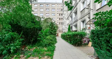 Mieszkanie 3 pokoi w Warszawa, Polska